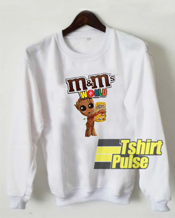 Groot Hug M&M World sweatshirt
