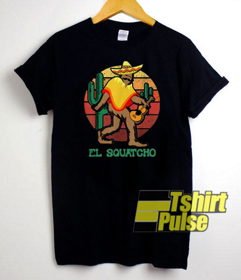 Bigfoot El Squatcho Vintage t-shirt for men and women tshirt