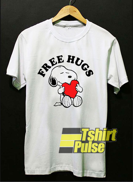 Free Hugs Snoopy t-shirt for men and women tshirt