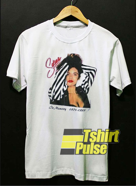 Vintage Photo Selena Quintanill t-shirt for men and women tshirt