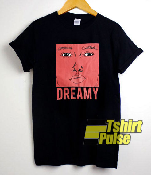 Dreamy Graphic shirt