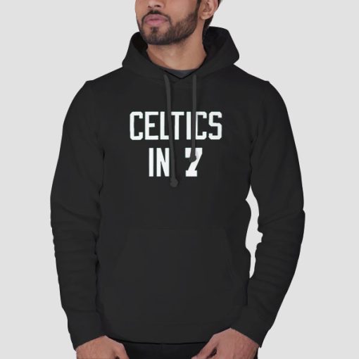 Hoodie Black Rare Vintage Celtics in 7