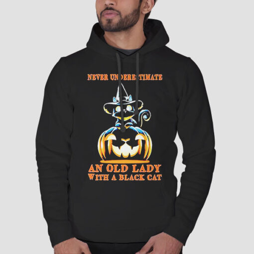 Hoodie Black Never Underestimate Old Lady With Cats