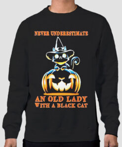 Sweatshirt Black Never Underestimate Old Lady With Cats