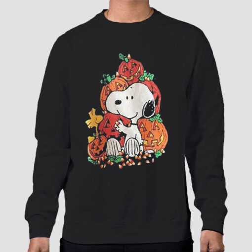 Sweatshirt Black Vintage Snoopy and Woodstock Halloween